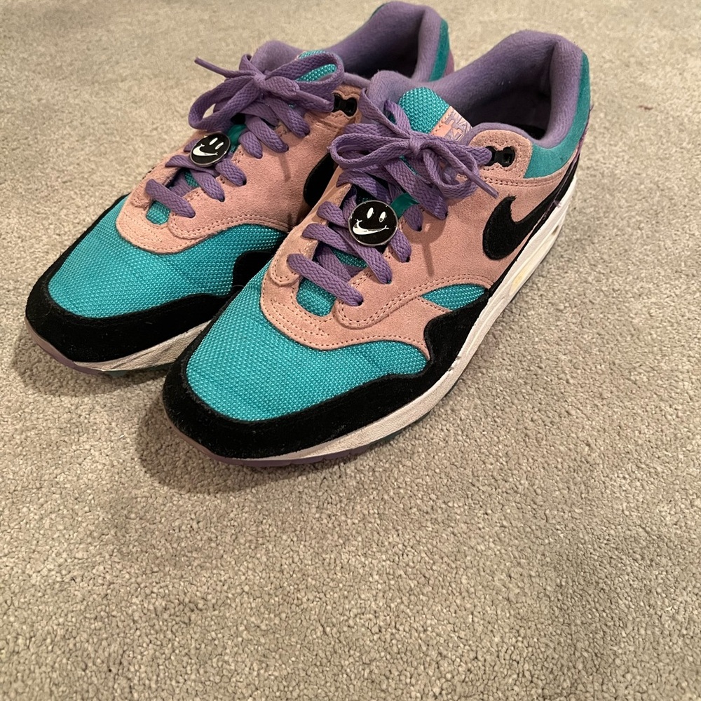Nike Women's Sneakers in Teal, Purple, and Black